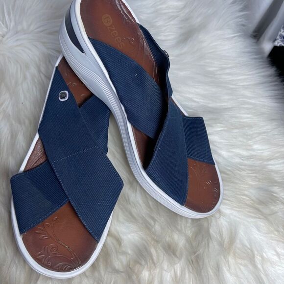 Bzees Desire Navy Casual Elastic Strap Slide Wedge Sandals Sz 9 - Picture 2 of 4